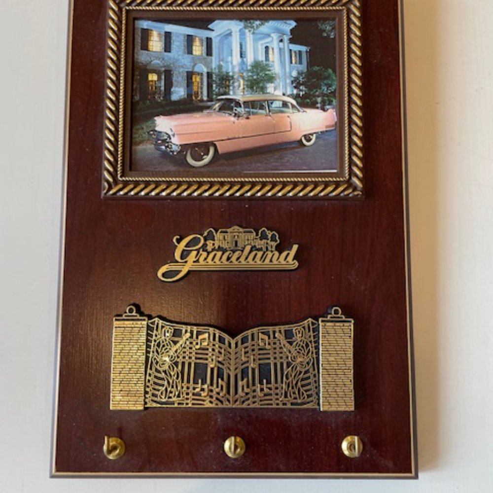 2006 Elvis Pressley Enterprises Pink Cadillac Wood Plaque Key Chain Holder